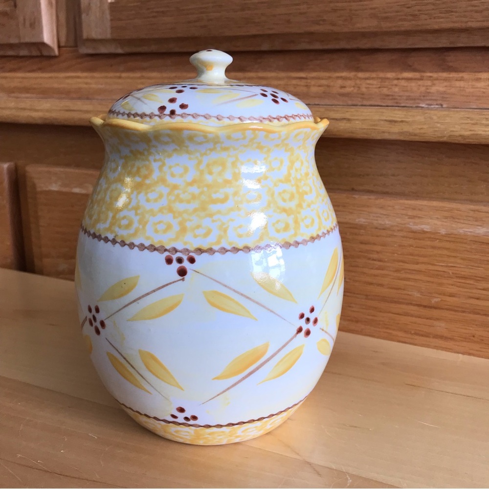 Temp-Tations Old World canister